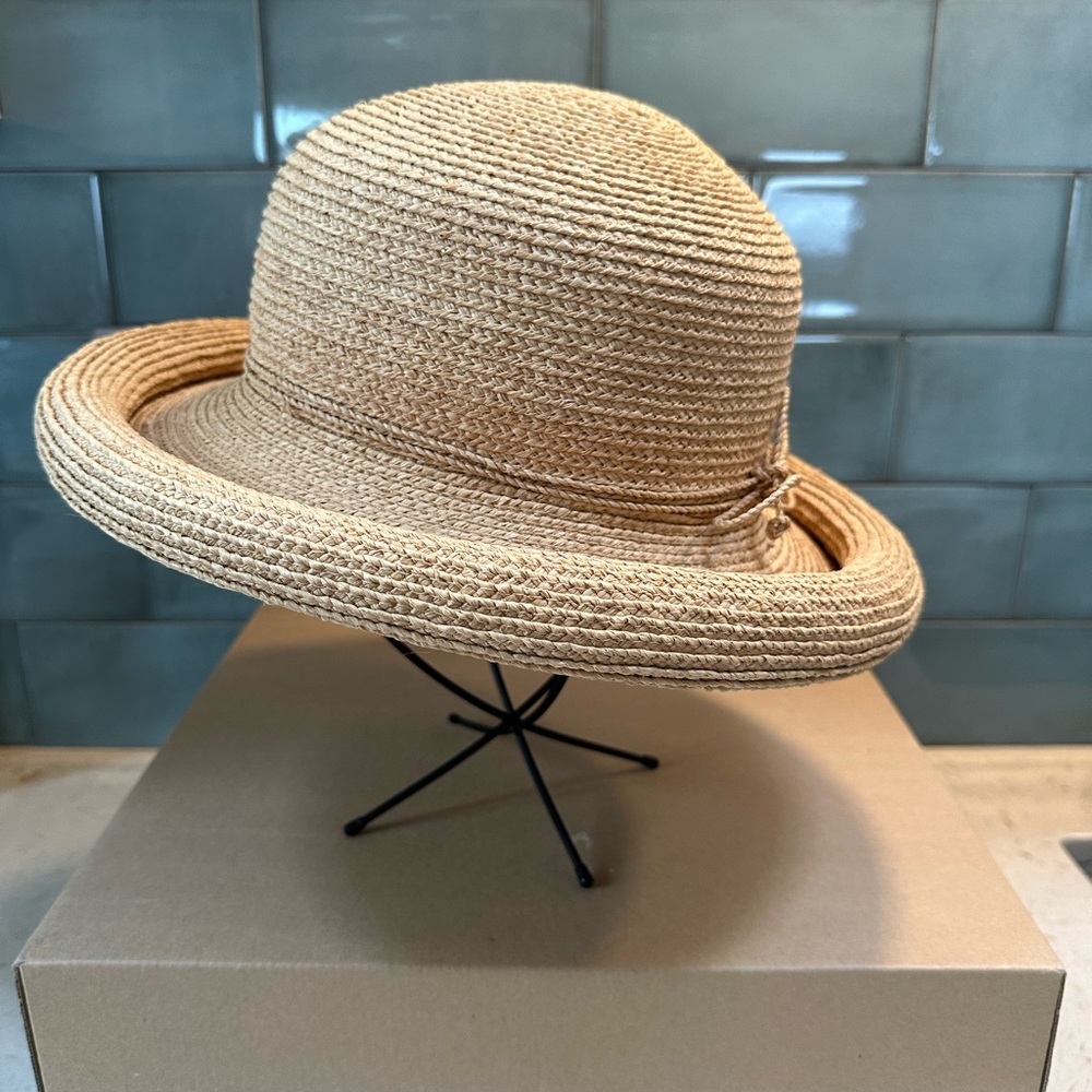 Vintage Handmade Kaminski Australia Raffia Hat Gorgeous, Classic, Trendy, Luxury